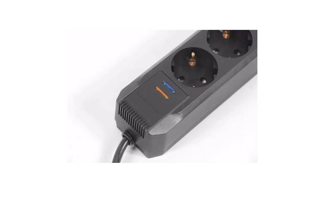 BLUEBERRY BSP-3015D-DB18 5 UTIČ./1.8M Produžni kabel