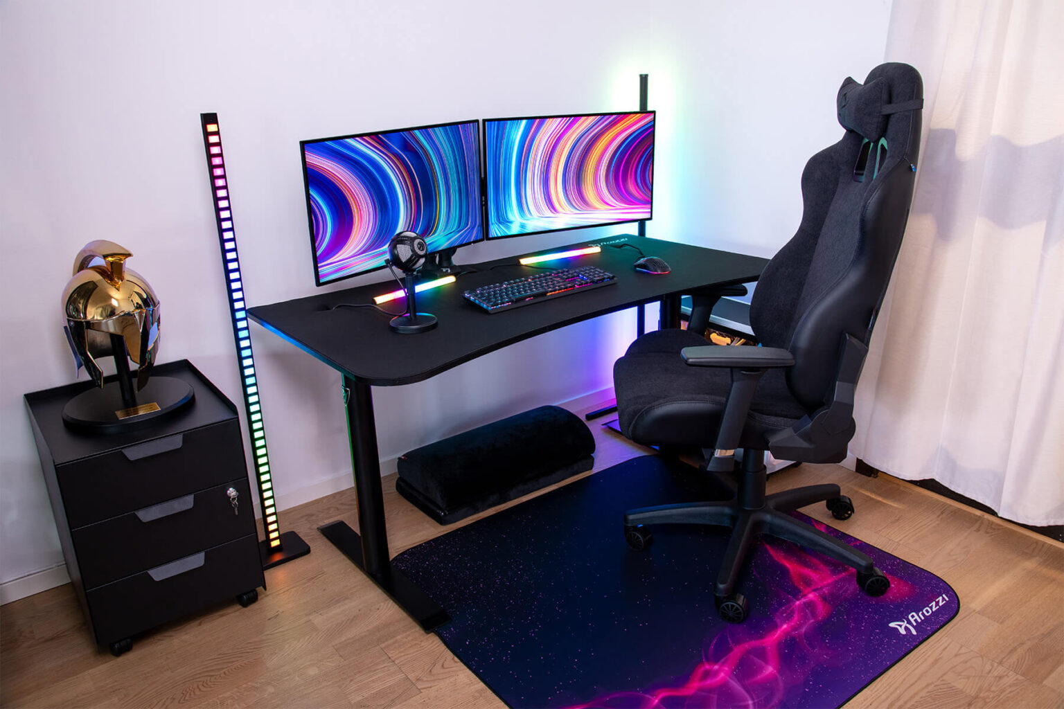 Arozzi Arena Medium Gaming Desk - Pure Black