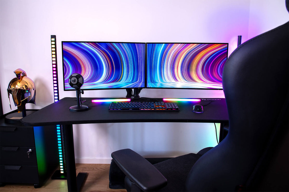 Arozzi Arena Medium Gaming Desk - Pure Black